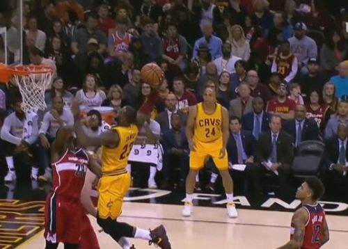 NBA历史最佳阵容盘点：15位传奇球星谁主沉浮？