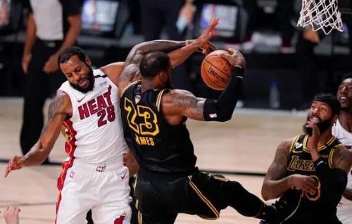  ESPN公布NBA历史最佳阵容引发热议，库里取代魔术师成争议焦点