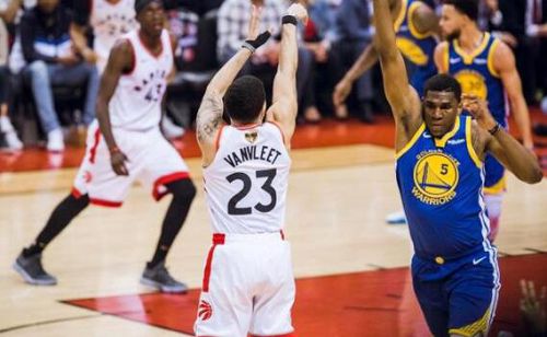  NBA晃倒瞬间：技术大师的巅峰表演